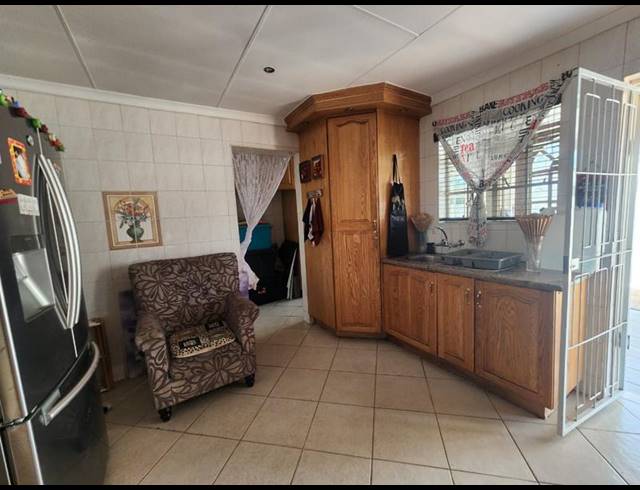 0 BEDROOM CLUSTER FOR SALE IN VERWOERDPARK